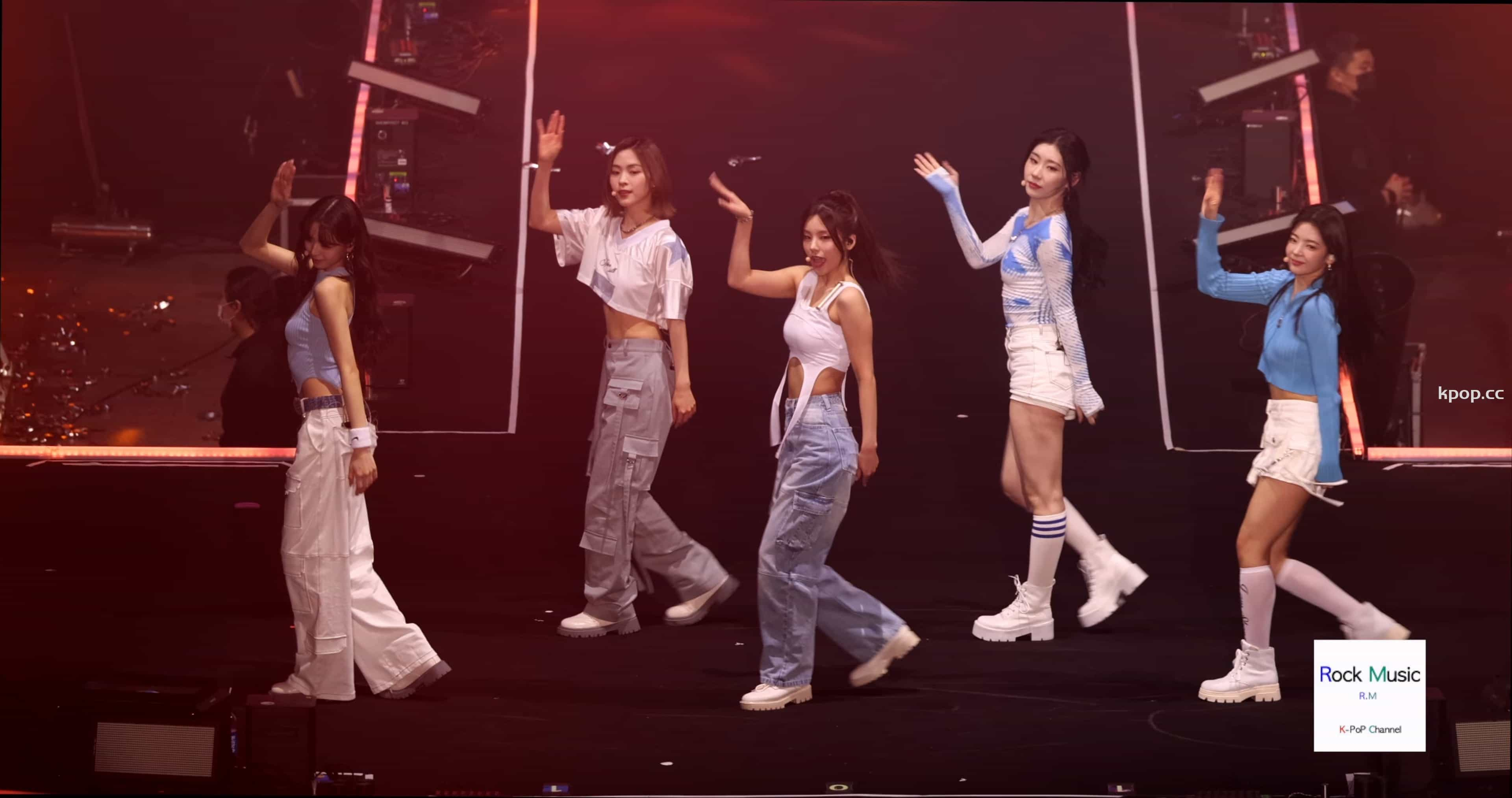 230304 ITZY 饭拍秀35部fancam合集[21.66G]插图